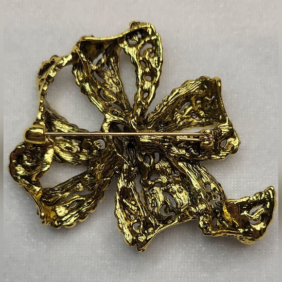 Vintage-Style Rhinestone Filigree Ribbon Bow Brooch / Pin - Picture 2 of 3